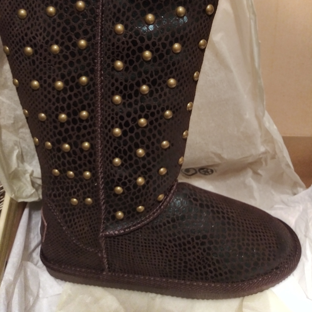Adorable boots